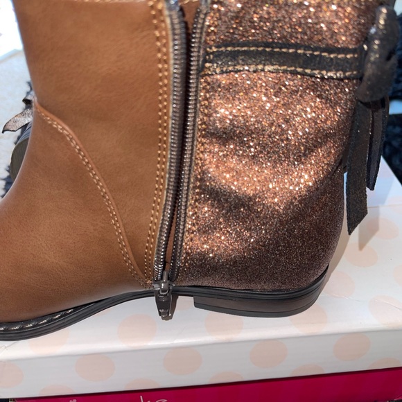 Brown bow boots - Picture 6 of 9